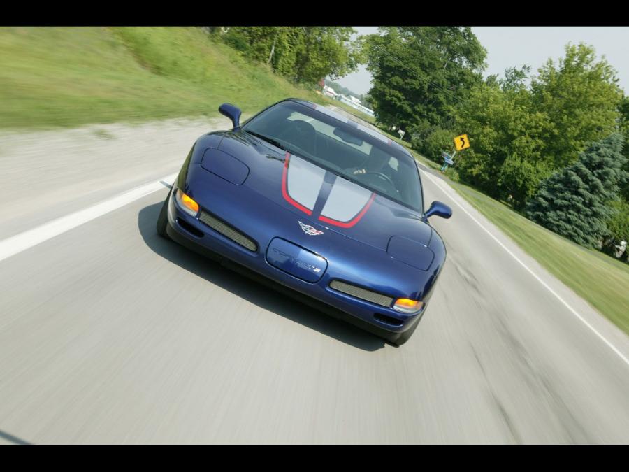  Chevrolet Corvette Z06 CE 2004 года  (фото 5 из 13)
